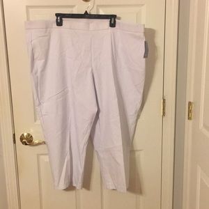 Laura Scott women’s white capris Size 3X